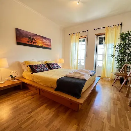 Yellow House אריסרייה