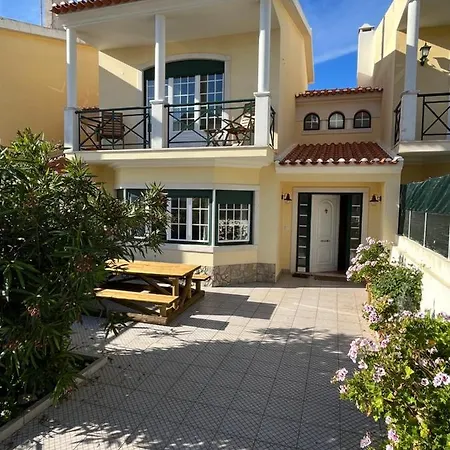 Yellow House 4* אריסרייה