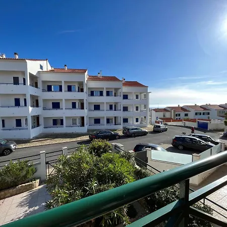 Yellow House Ferienhaus Ericeira