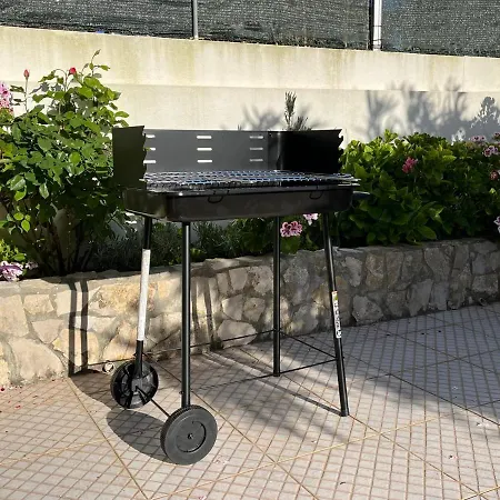 מלון Yellow House