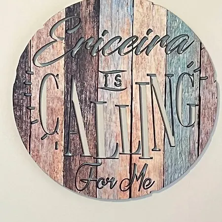 מלון Yellow House