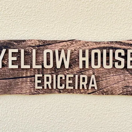Yellow House Ferienhaus *