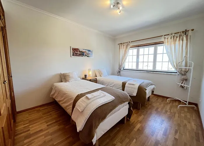Yellow House 4*